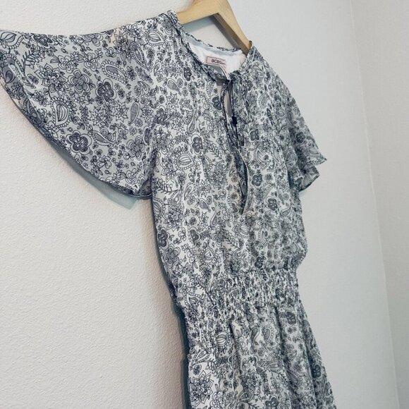 BCBGeneration Women's 10 Black & White Paisley Floral Casual Cinched Short Dress - Picture 4 of 6